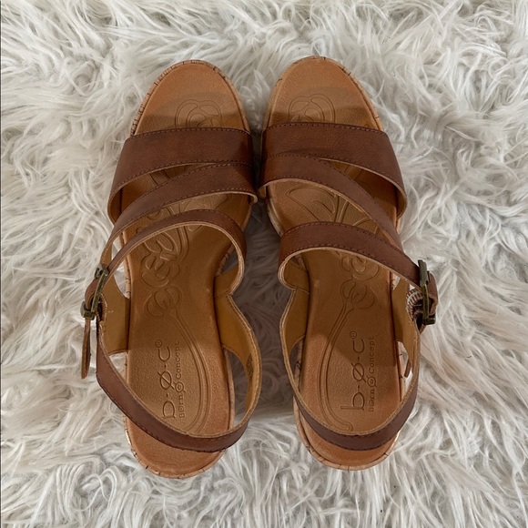 BOC SCHIRRA TAN WEDGE SANDALS SIZE 10 NEW - Picture 7 of 16